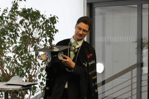 Towards entry "Successful doctorate of Benedikt Ernst!"